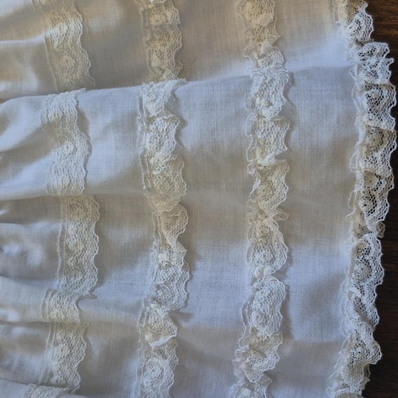 vintage Floral Embroidered Top lace trim tiered Tunic White Cotton Blend Tank - Picture 2 of 6